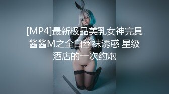 【女同】唯美画面 双女模仿和男人操逼自录.