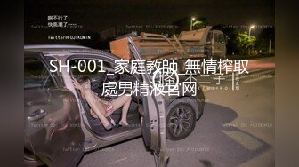 商场女厕全景偷拍黑衣少妇肥美的大鲍鱼 细细的擦拭着小穴