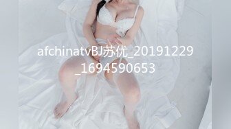 娘胎里就很骚的小女人，全程露脸大秀直播啪啪性爱，口交大鸡巴让大哥舔逼，多体位草小穴，叫的好骚精彩刺激