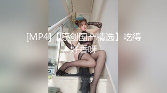 科技园蹲守穿着黑纱裙透明内裤的眼镜妹