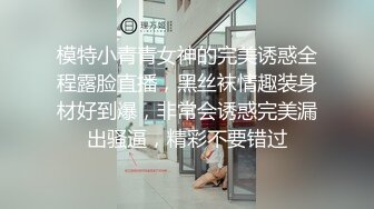 两个大老黑伺候一个中年熟女口交两个大鸡巴真骚被两黑鬼轮草抽插干了骚逼干菊花各种体位蹂躏爆草