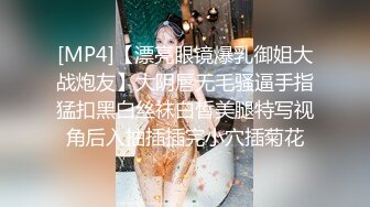 流出情趣酒店 新台破解摇摇床高清偷拍小哥后入骑射女友搞得她好爽呻吟不断